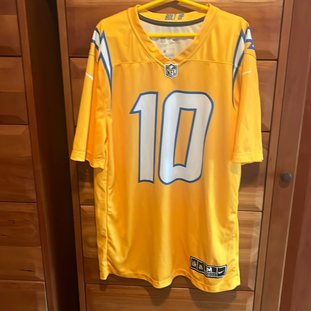 Justin Herbert Los Angeles Chargers yellow Jersey Mens Size M Drifit NFL